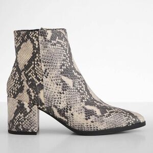 New Madden Girl snake print booties 7.5